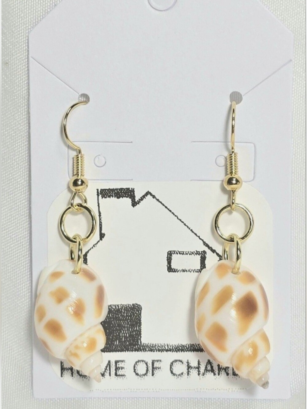 Natural shell earrings : coastal beach statement earrings with gold plated hooks - Picture 5 of 5